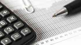Council to cut 800 jobs over next three years